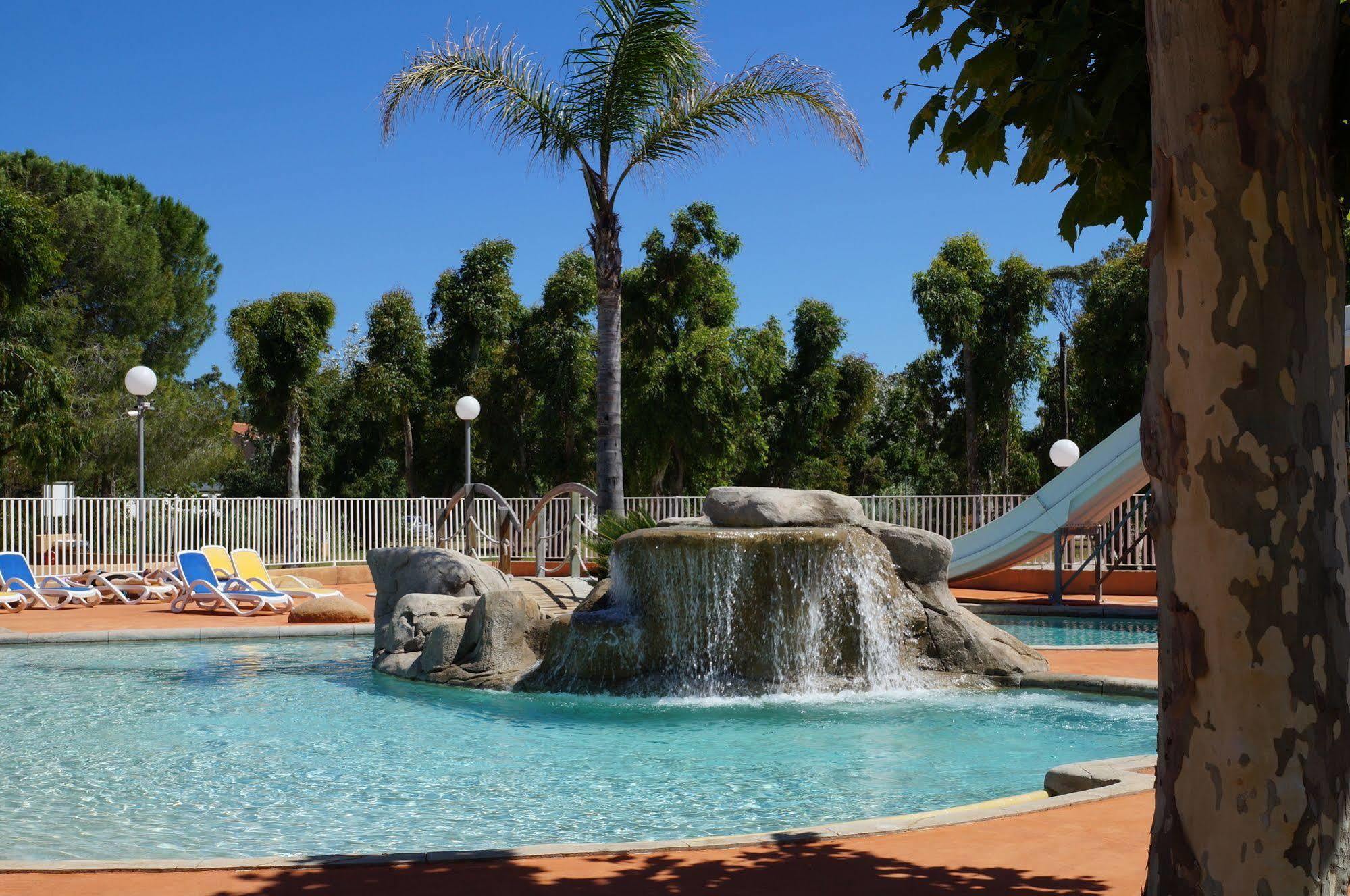 Camping International Calvi  Buitenkant foto